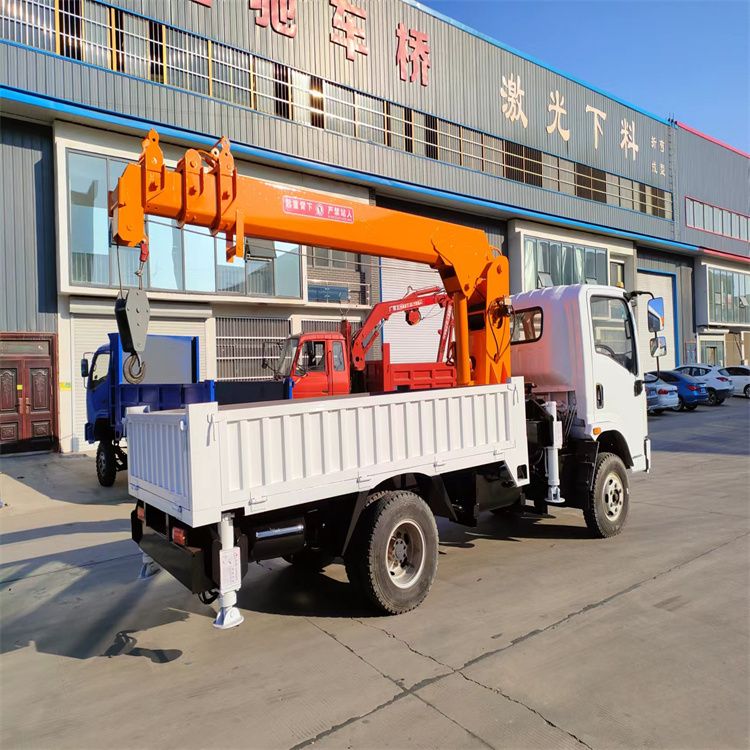 滨海新区三轮随车吊定制 农用改装机自备吊中瑞长期出售