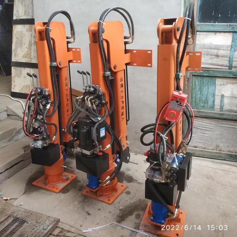 滨海新区重汽蓝牌随车吊 3.2吨 国六动力强 液压驱动 农用自卸起重机